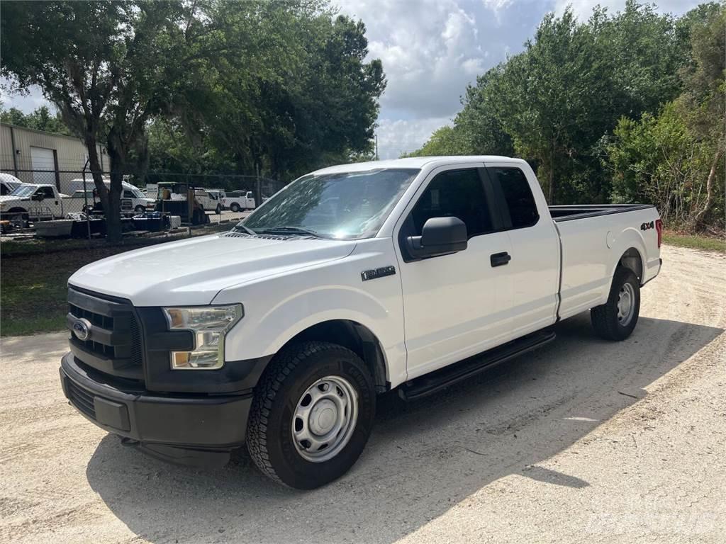 Ford F-150 Kis teherszállító/Platós kocsi