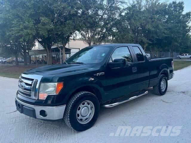 Ford F-150 Kis teherszállító/Platós kocsi