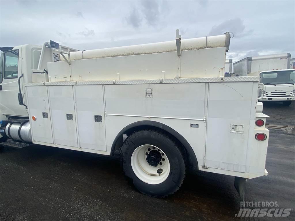  Adkins Service Body Egyéb