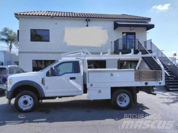 Ford F550 CONTRACTOR Dobozos teherautók