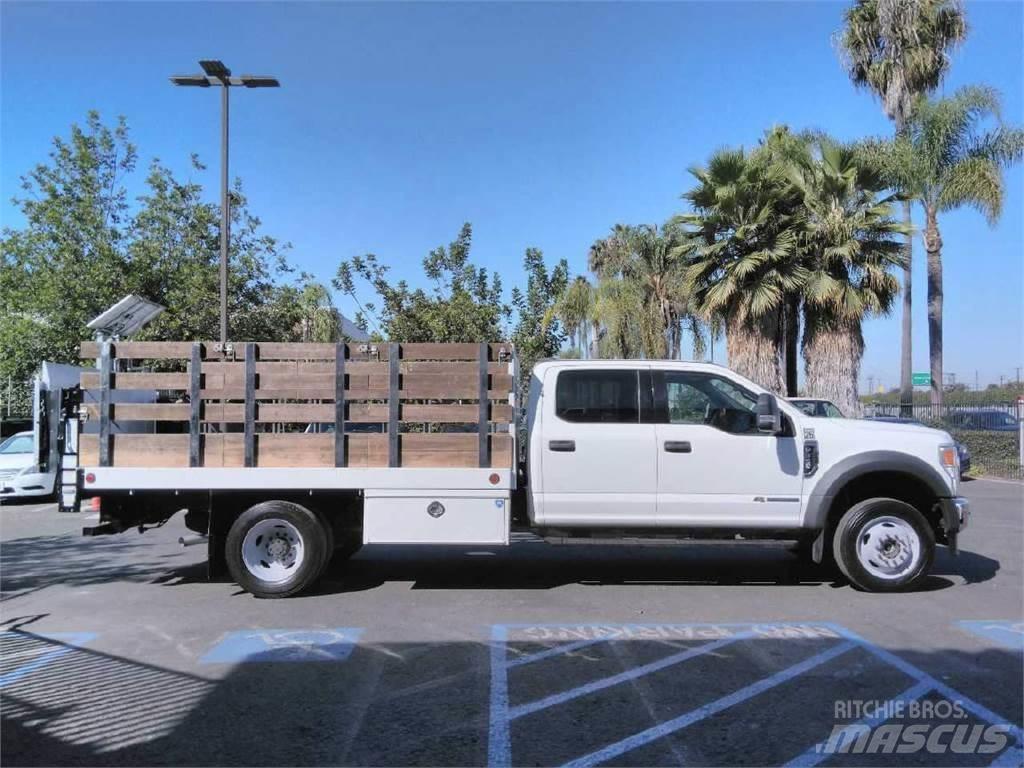 Ford F550 CREW CAB 4 Dobozos teherautók