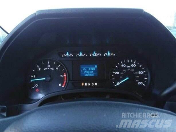 Ford F550 UTILITY BO Dobozos teherautók