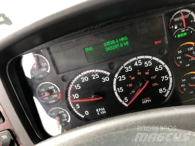 Freightliner 114SD Fülkés alváz