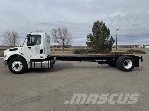 Freightliner M2 106 Nyergesvontatók