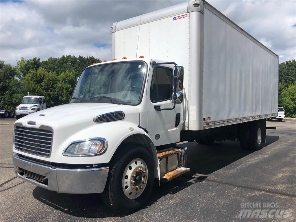 Freightliner M2 106 Dobozos teherautók