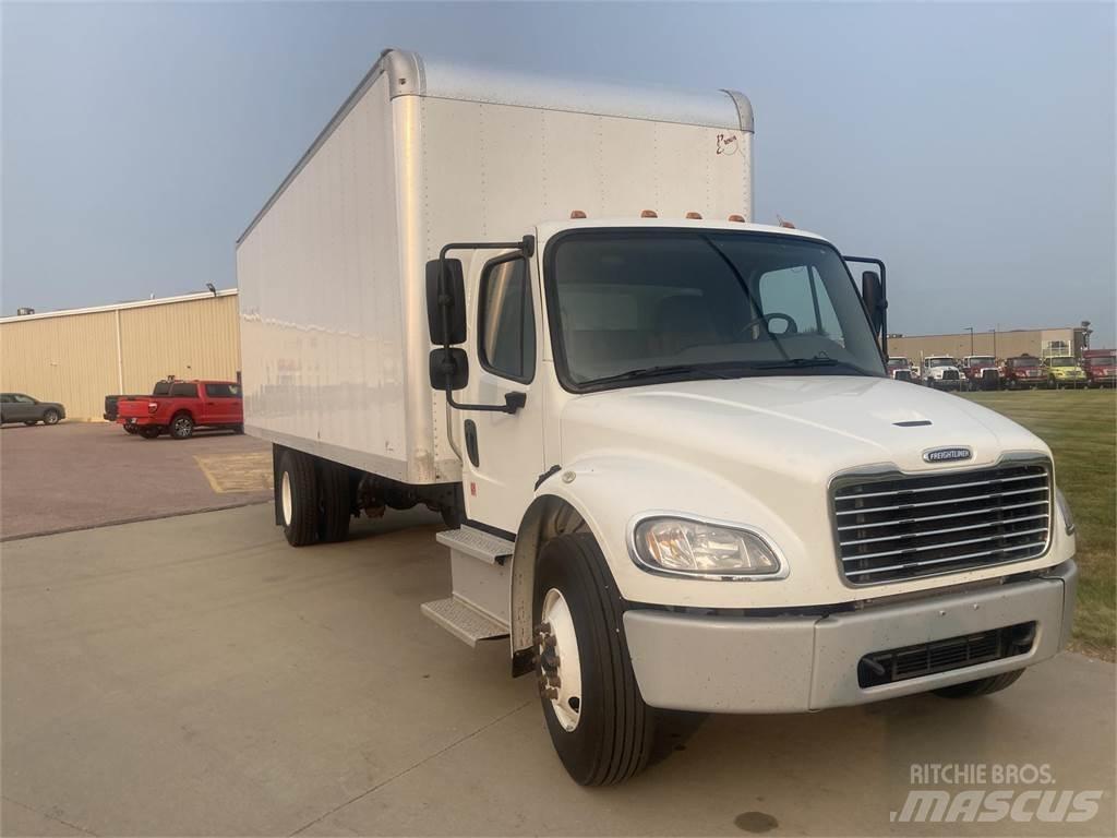 Freightliner M2 106 Fülkés alváz