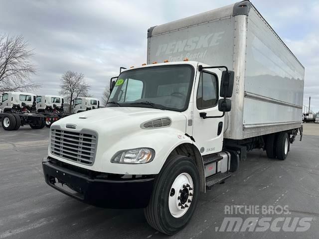Freightliner M2106 Dobozos teherautók