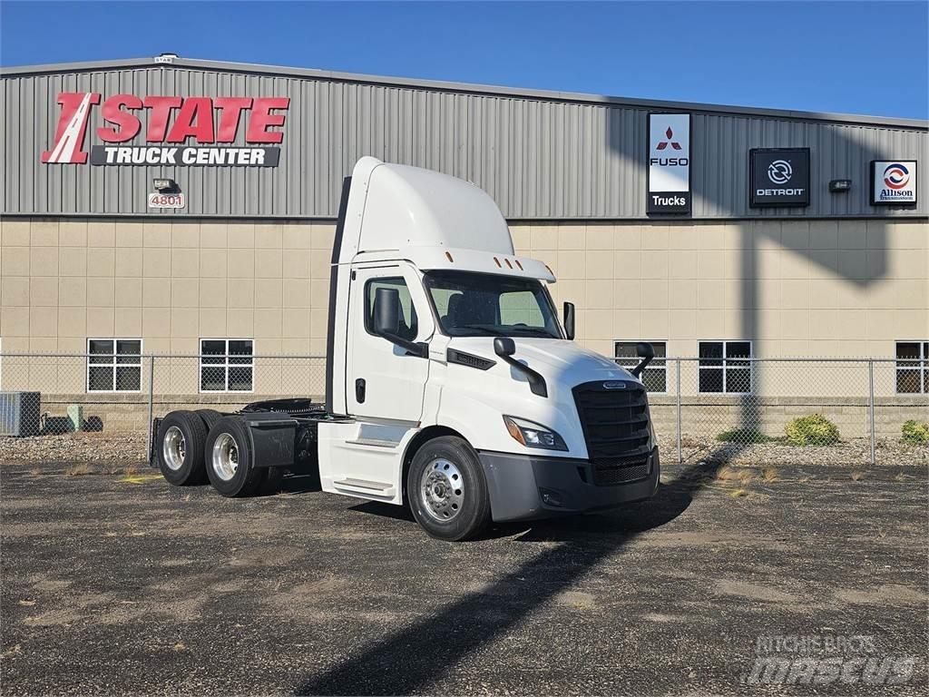 Freightliner PE116 Nyergesvontatók
