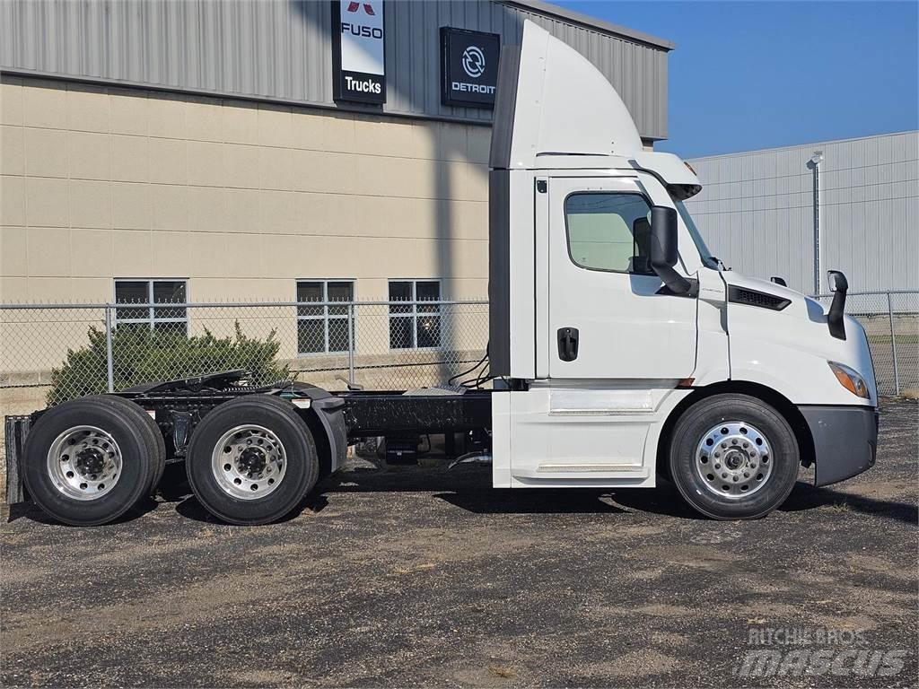 Freightliner PE116 Nyergesvontatók