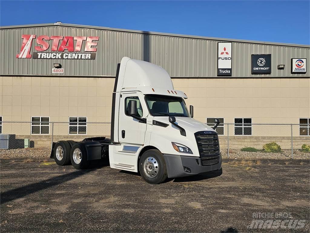 Freightliner PE116DC Nyergesvontatók