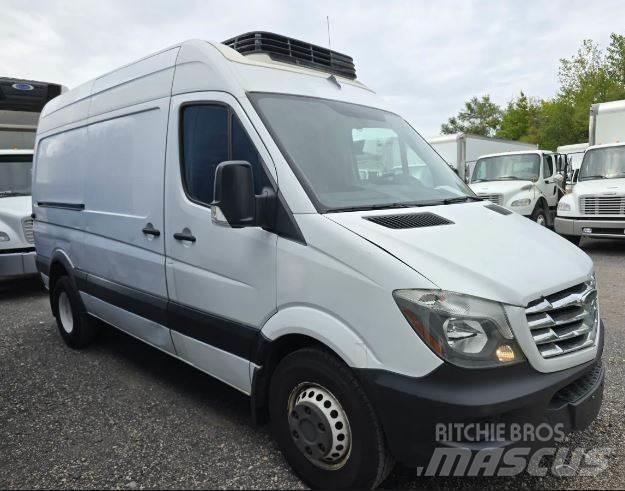 Freightliner sprinter Dobozos teherautók