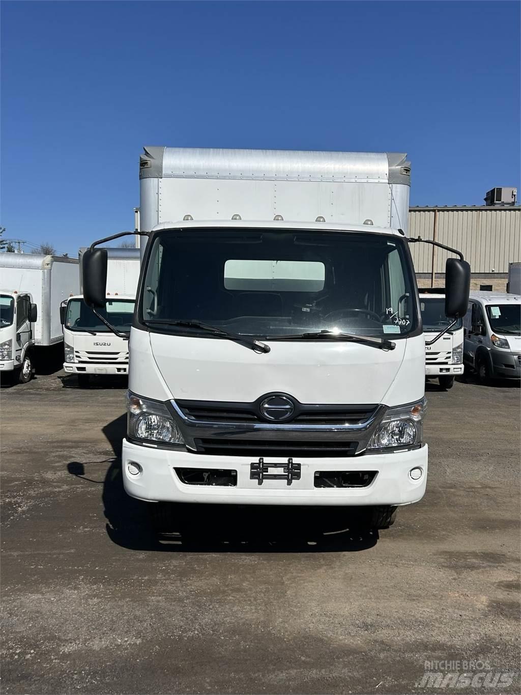 Hino 155 Dobozos teherautók