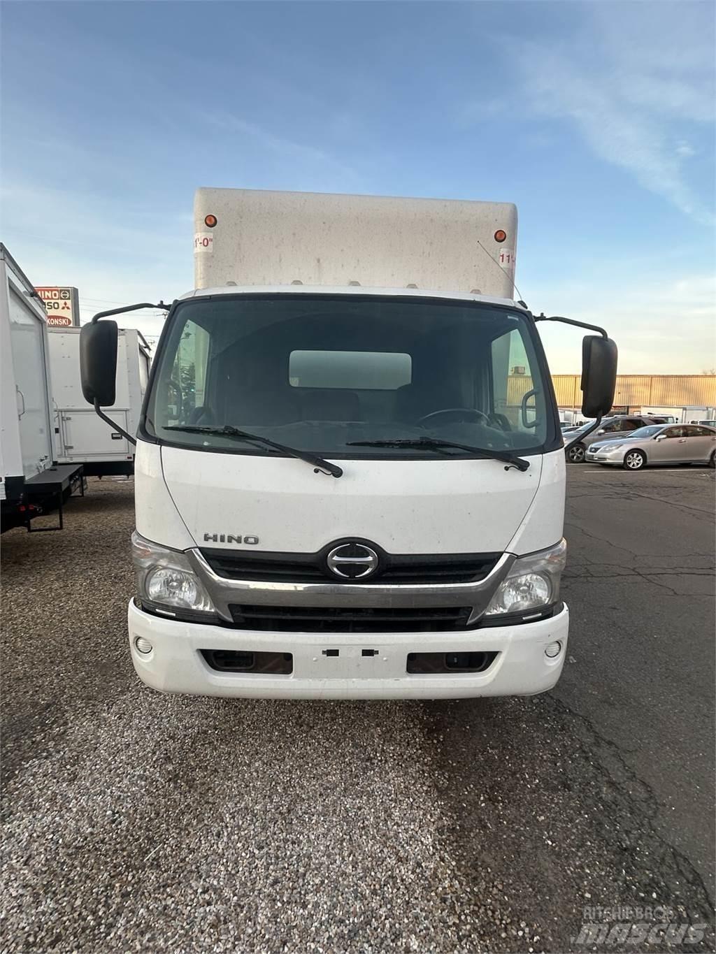 Hino 155 Dobozos teherautók