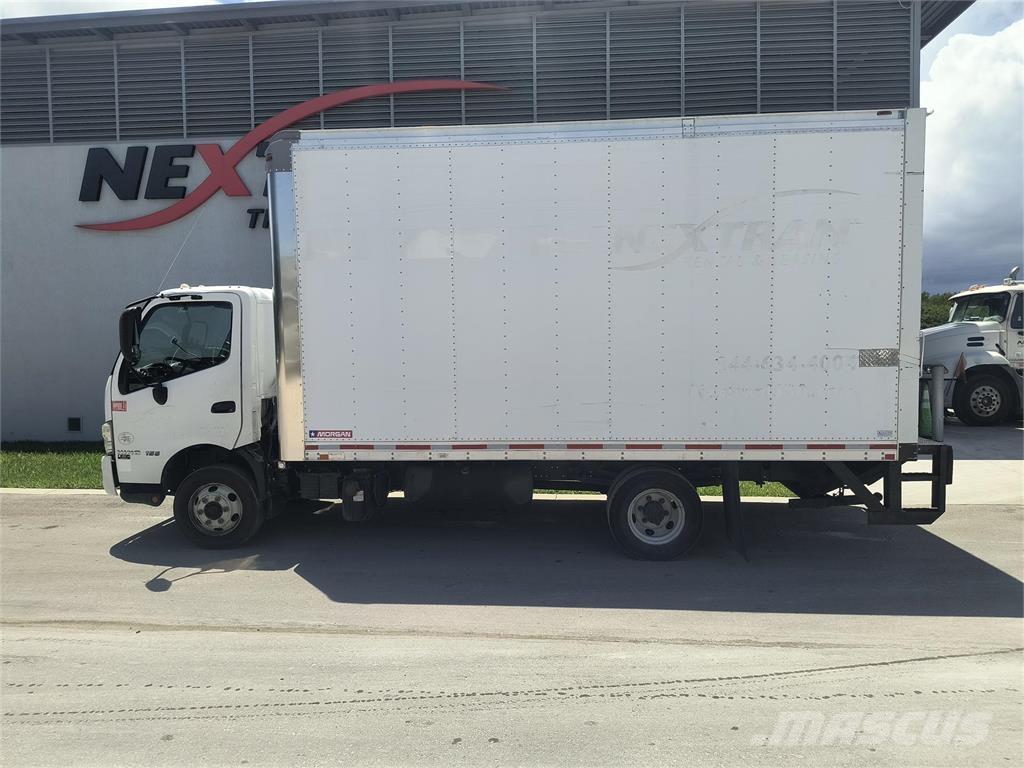 Hino 155 Dobozos teherautók