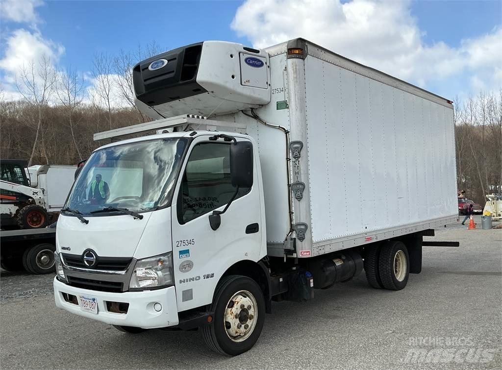 Hino 195 Dobozos teherautók