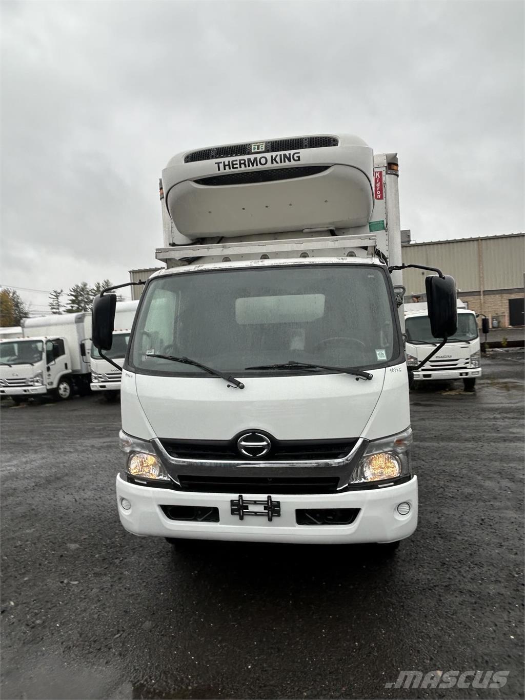 Hino 195 Dobozos teherautók