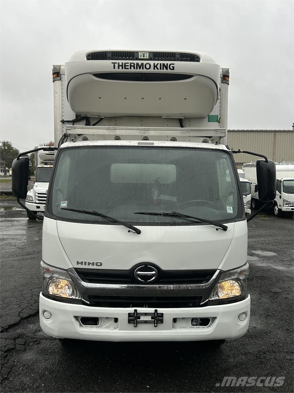 Hino 195 Dobozos teherautók