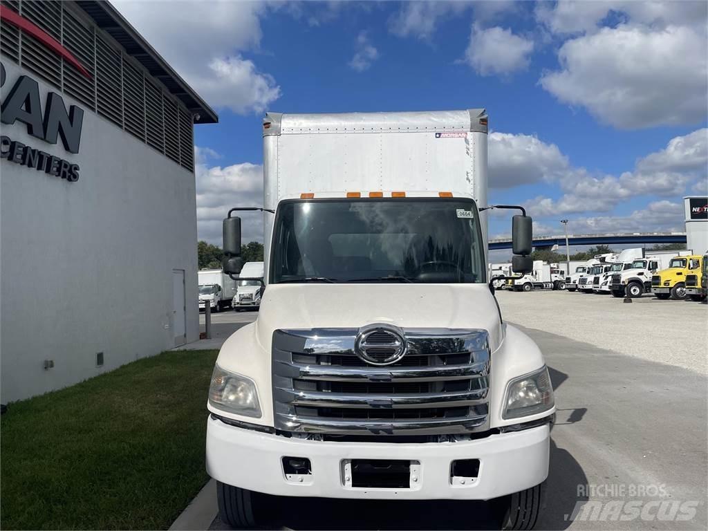 Hino 268 Dobozos teherautók
