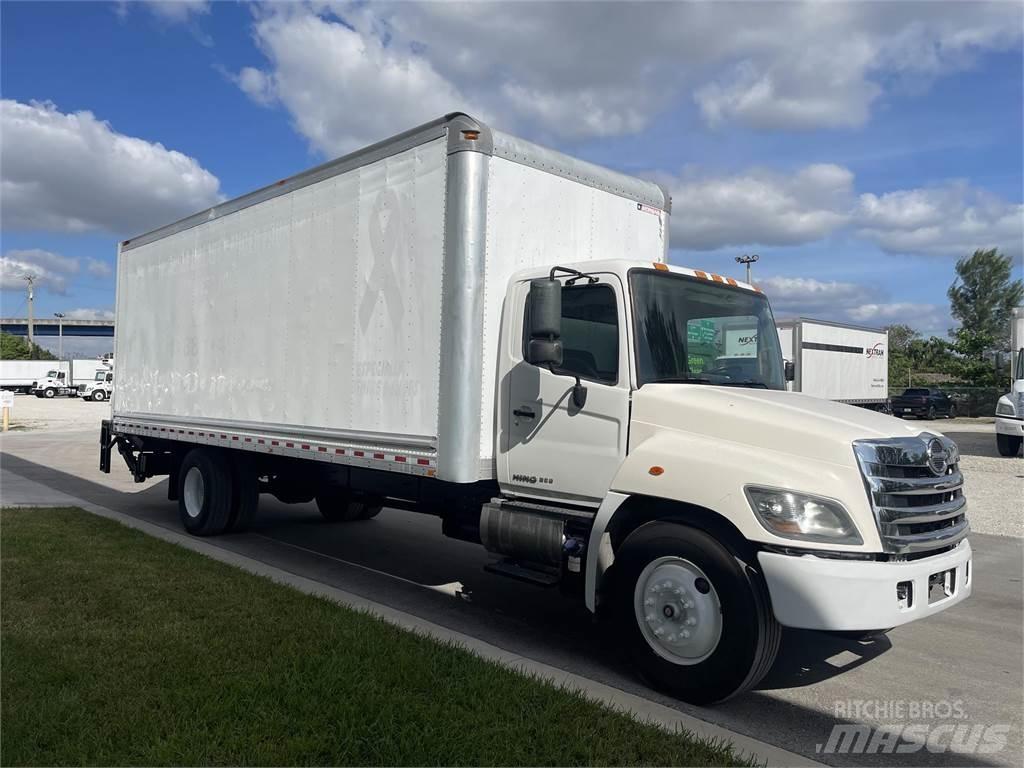 Hino 268 Dobozos teherautók