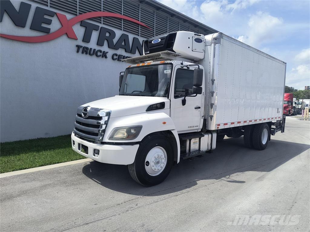 Hino 268 Dobozos teherautók