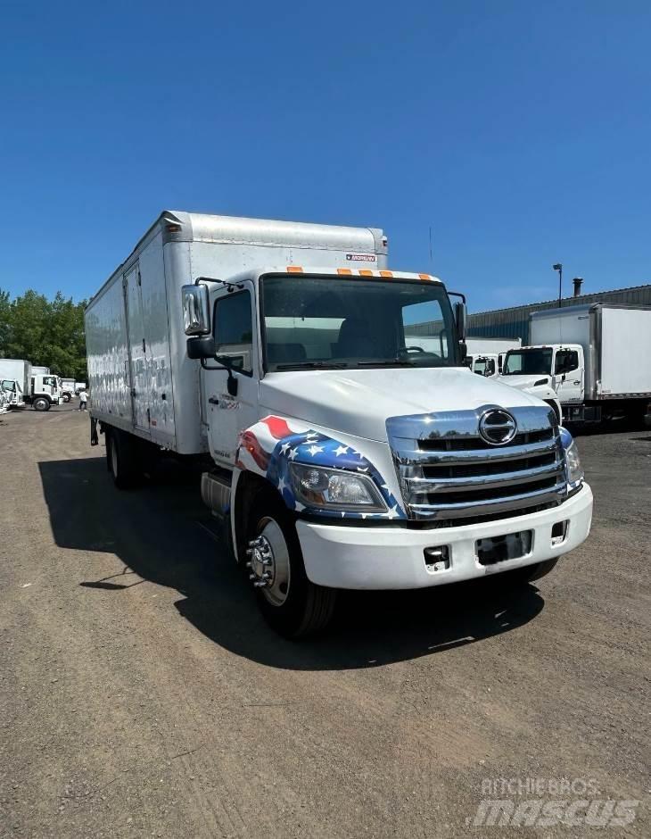 Hino 268 Dobozos teherautók