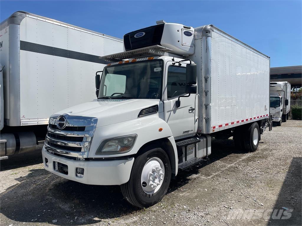 Hino 268 Dobozos teherautók