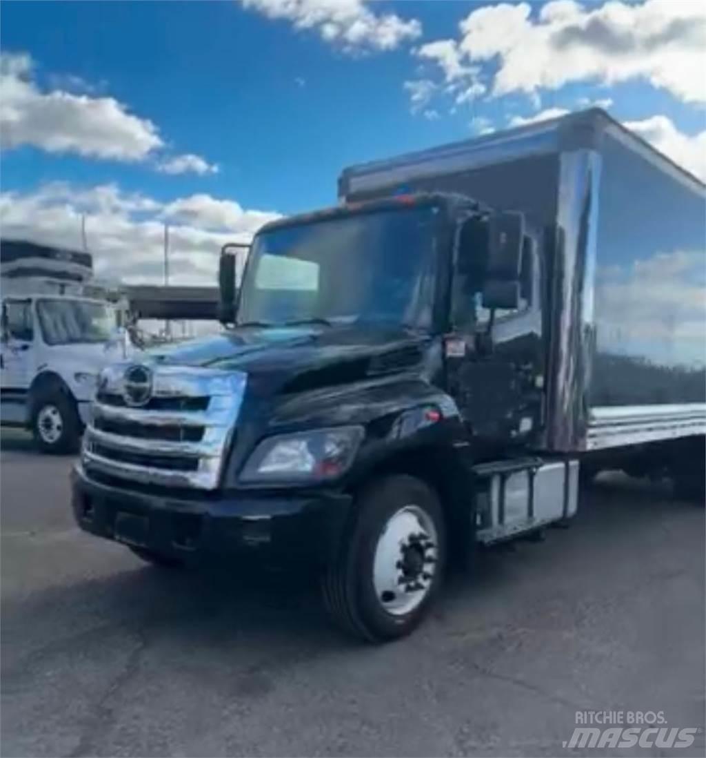 Hino 268A Dobozos teherautók