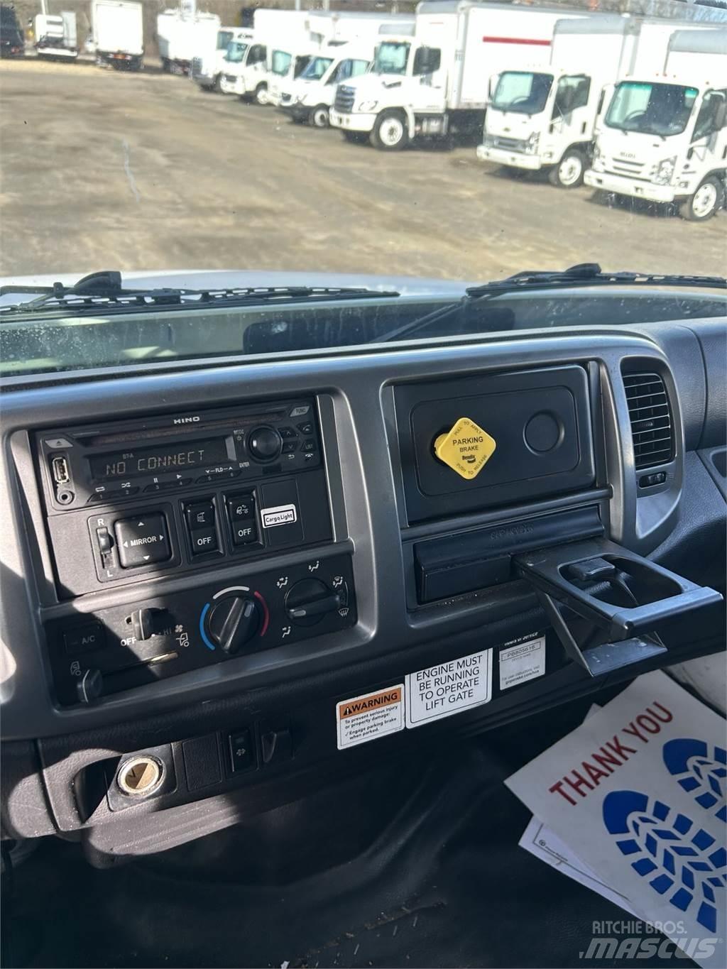 Hino 268A Dobozos teherautók