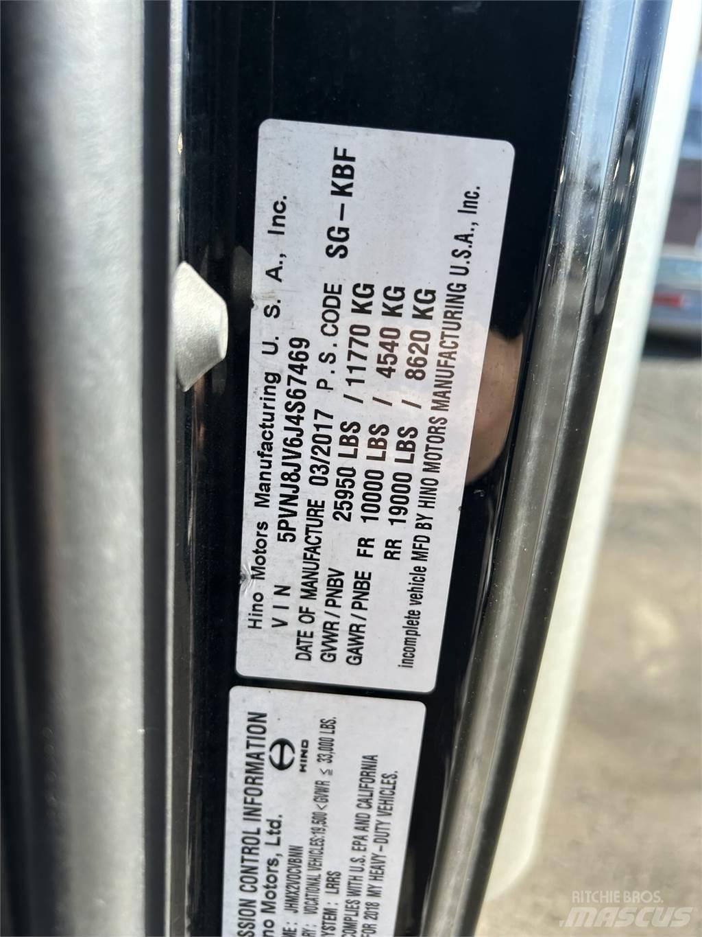 Hino 268A Dobozos teherautók