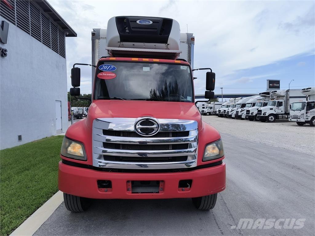 Hino 268A Dobozos teherautók