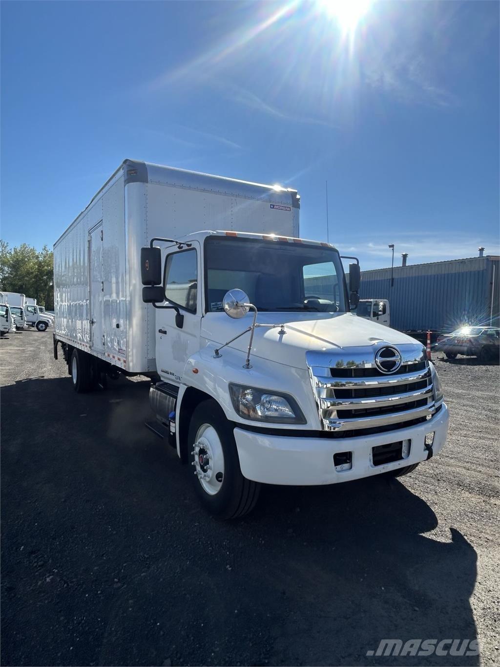 Hino 268A Dobozos teherautók