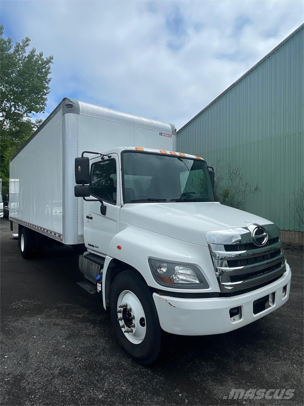 Hino 268A Dobozos teherautók