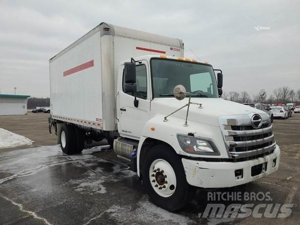 Hino 338 Dobozos teherautók