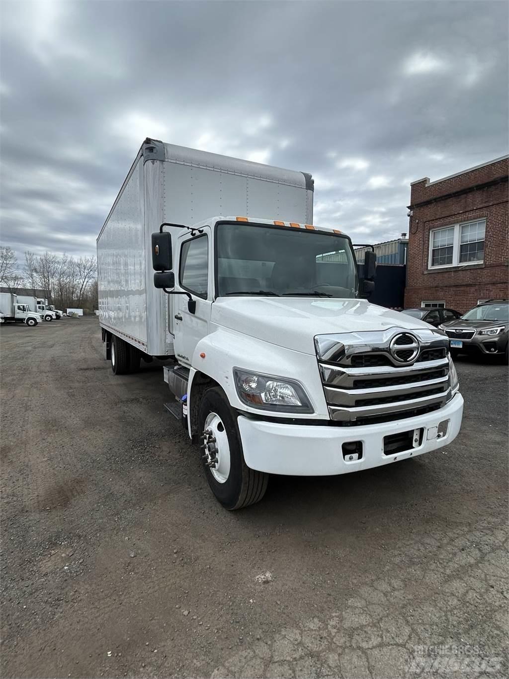 Hino L6 Dobozos teherautók