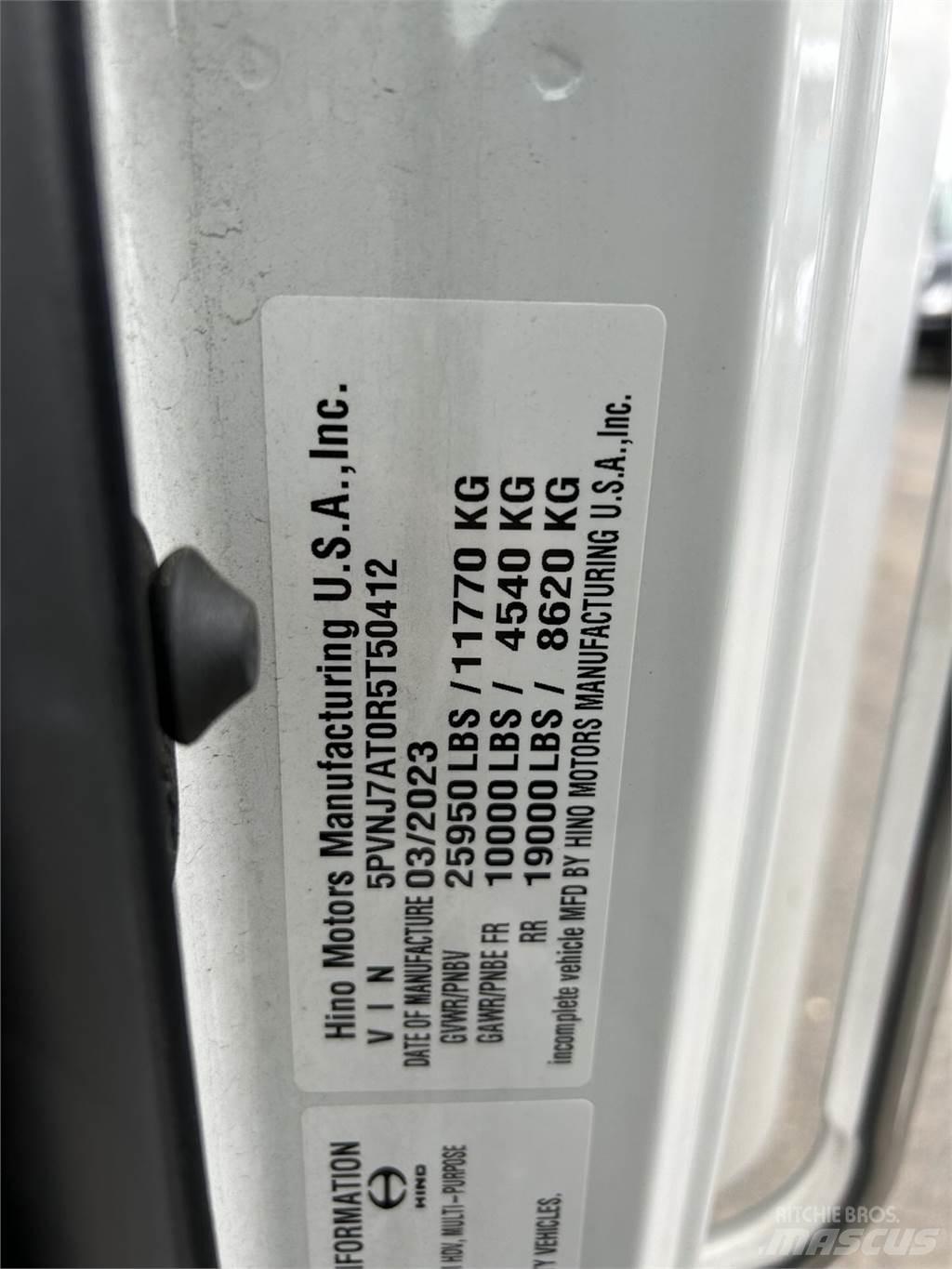Hino L6 Dobozos teherautók