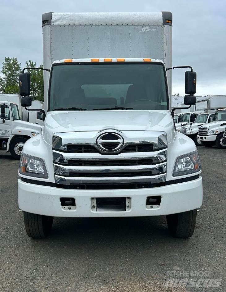 Hino L6 Dobozos teherautók