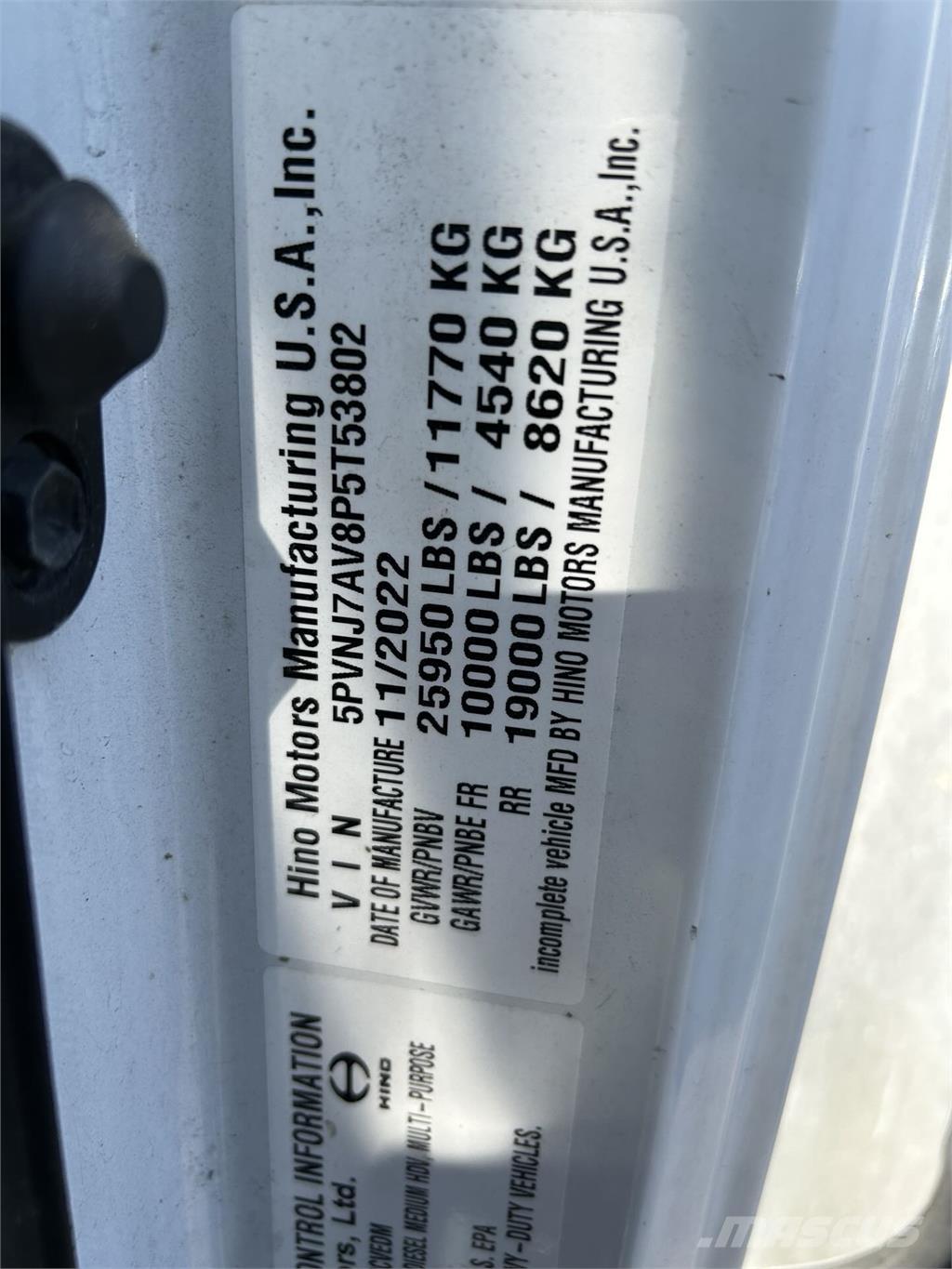 Hino L6 Dobozos teherautók