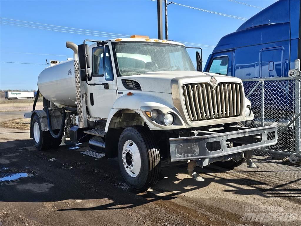 International 7300 Fülkés alváz