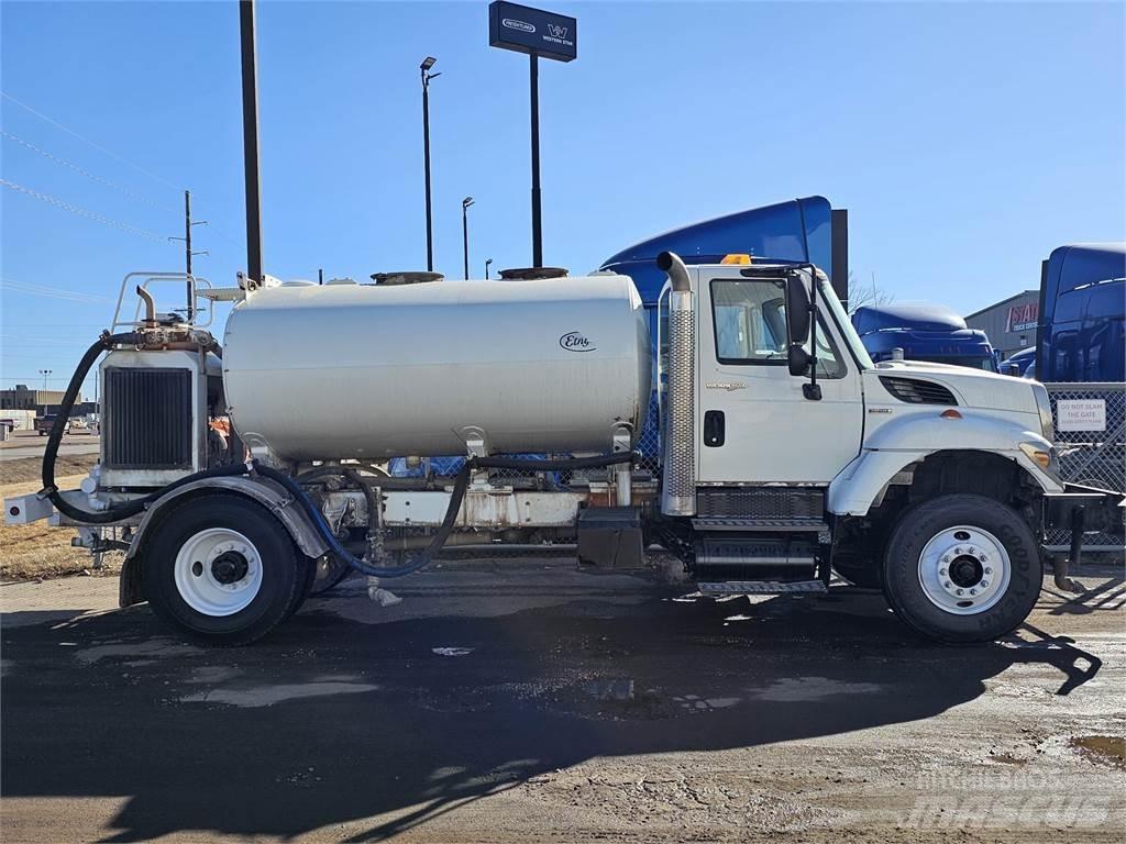 International 7300 Fülkés alváz