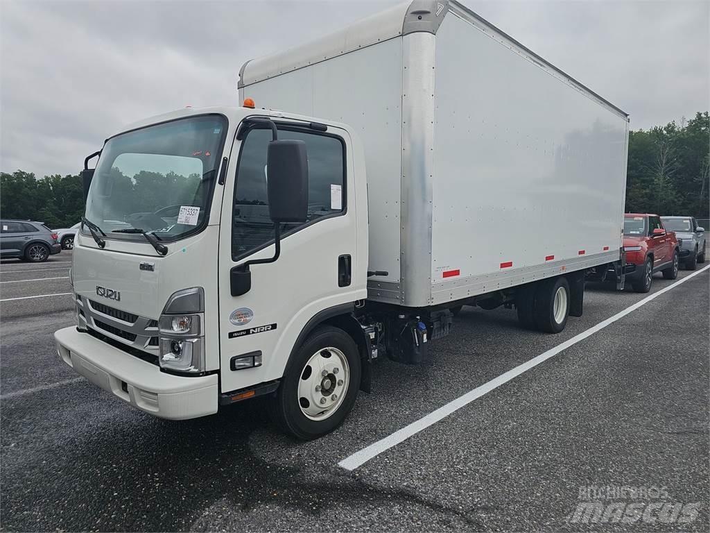 Isuzu NPR Dobozos teherautók