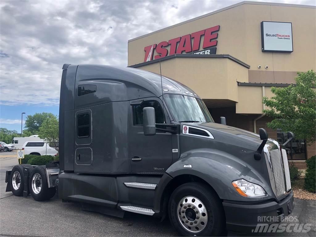Kenworth T680 Nyergesvontatók