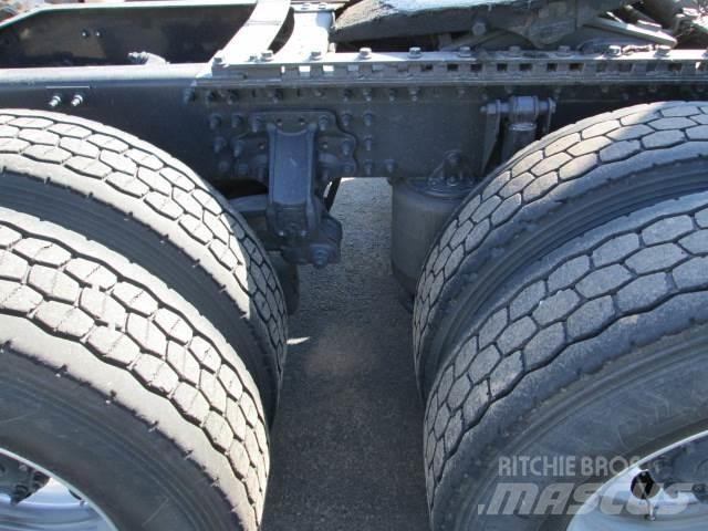 Mack AN64T Nyergesvontatók