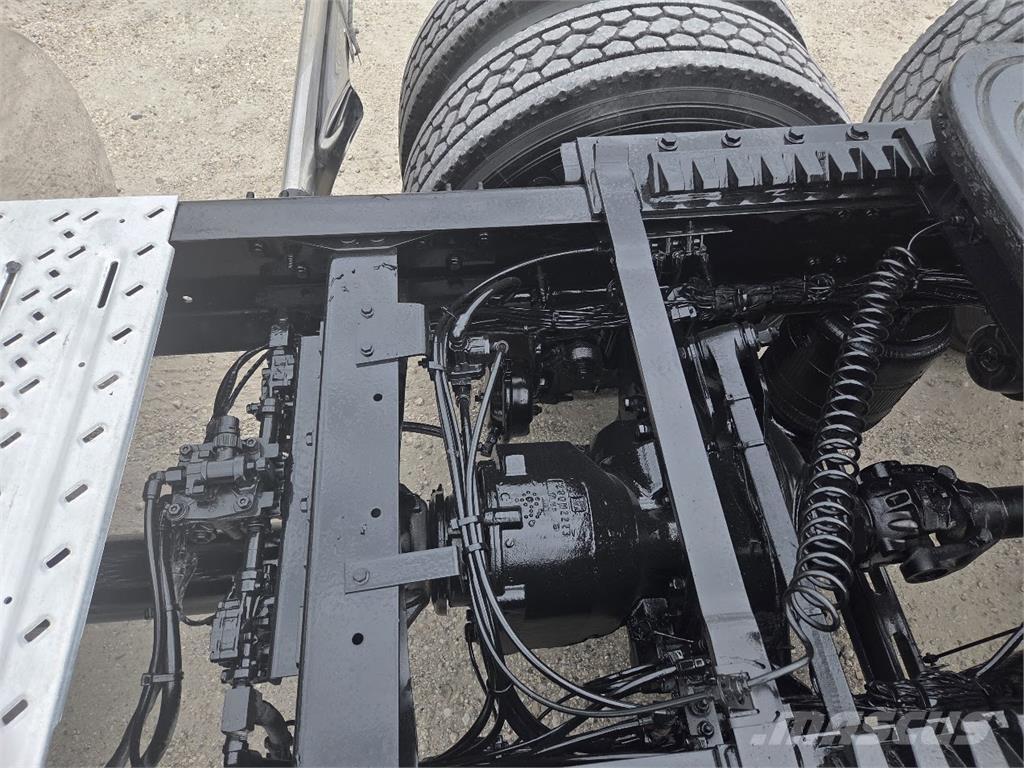 Mack AN64T Nyergesvontatók