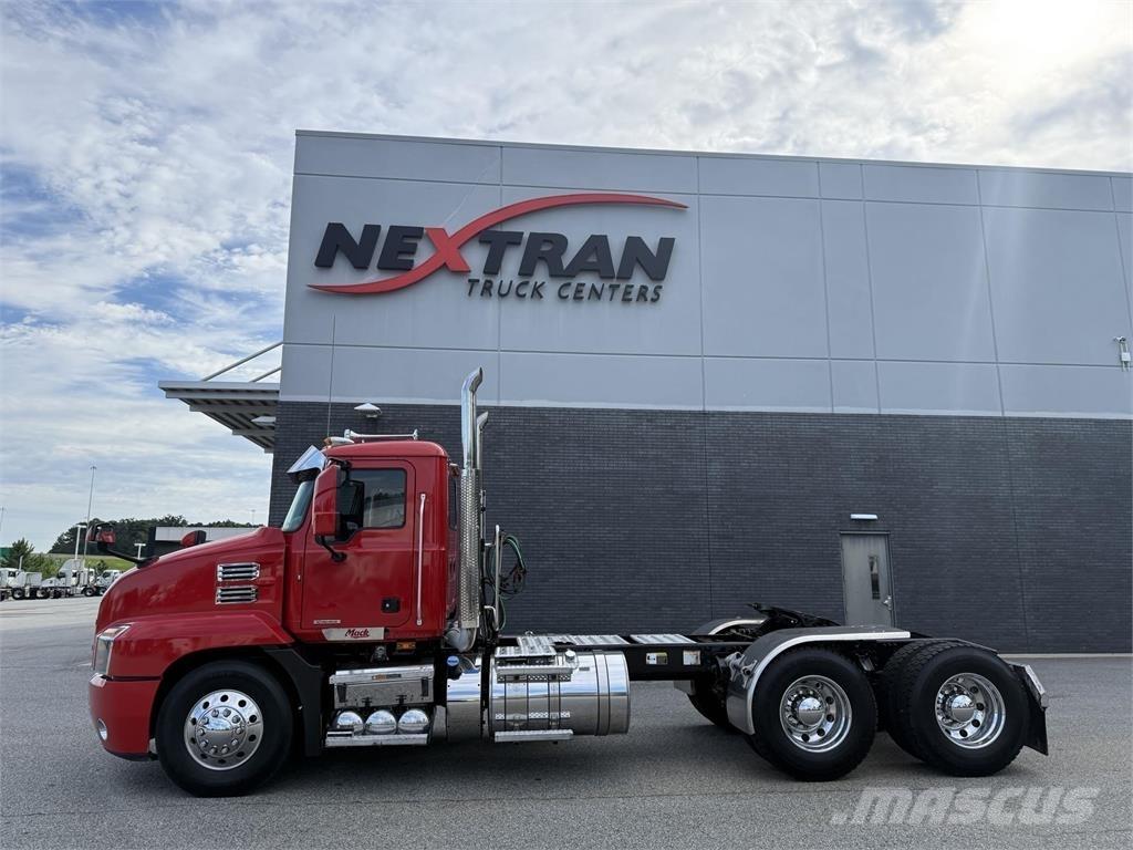 Mack AN64T Nyergesvontatók