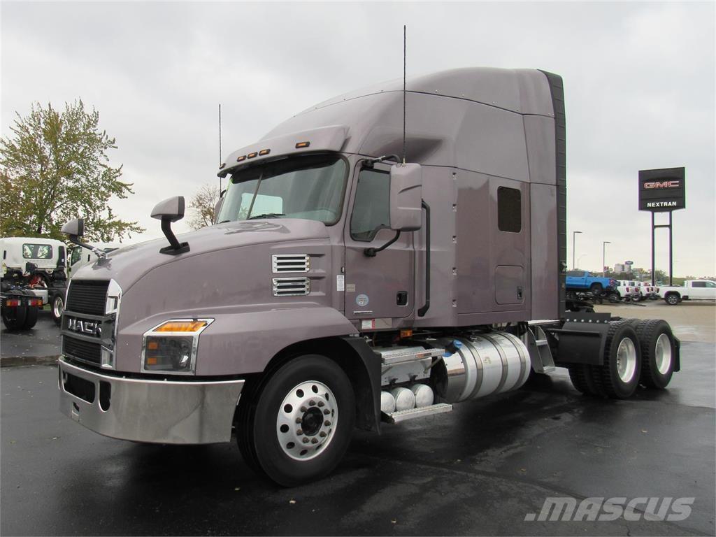 Mack AN64T Nyergesvontatók