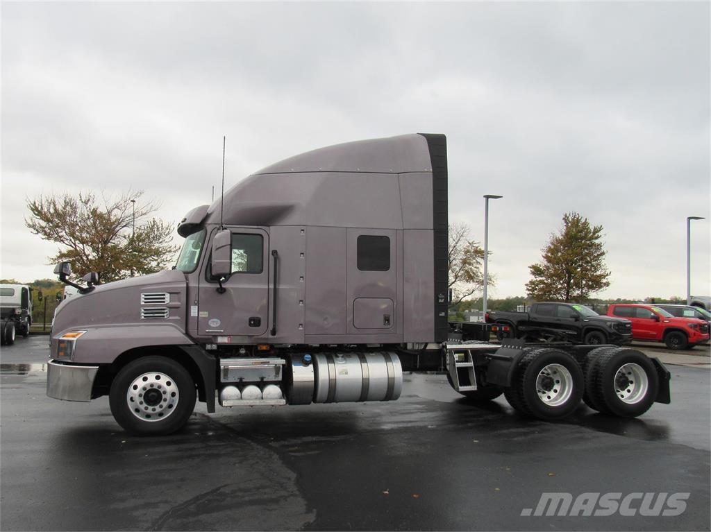 Mack AN64T Nyergesvontatók