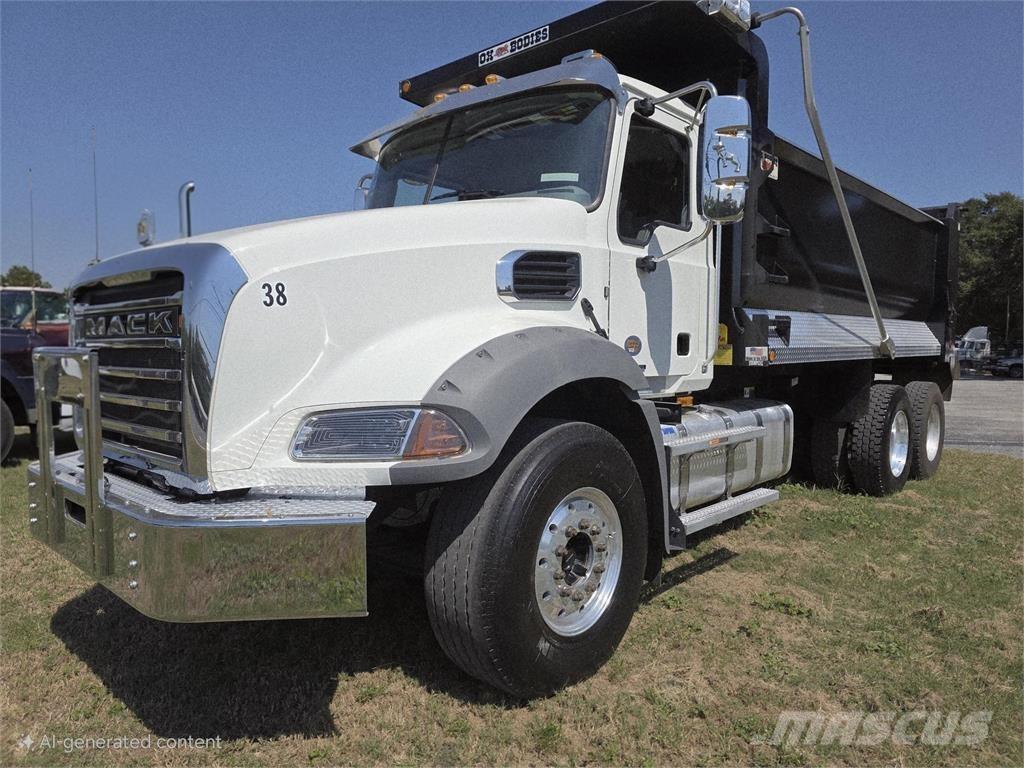 Mack GR64B Billenő teherautók