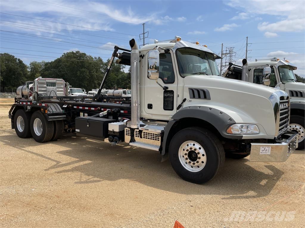 Mack GR64B Egyéb