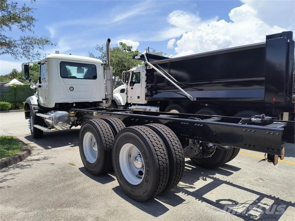 Mack GR64BX Betonkeverők/Betonpumpák