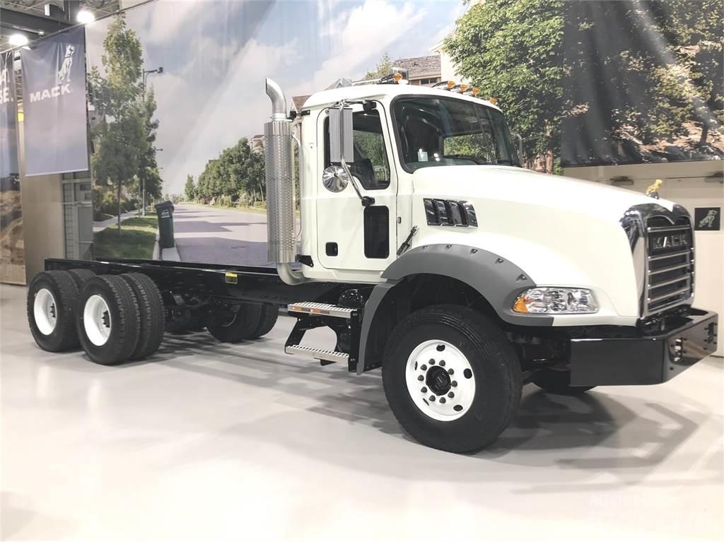 Mack GR64BX Billenő teherautók